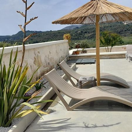 Georgioupoli Studio 2 With A Pool And Lake Views Ngoại thất bức ảnh