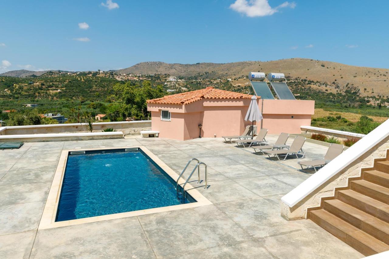 Georgioupoli Studio 2 With A Pool And Lake Views Ngoại thất bức ảnh